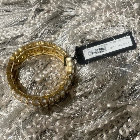 ANN TAYLOR RECTANGLE CRYSTAL STRETCH BRACELET - Picture 8 of 10